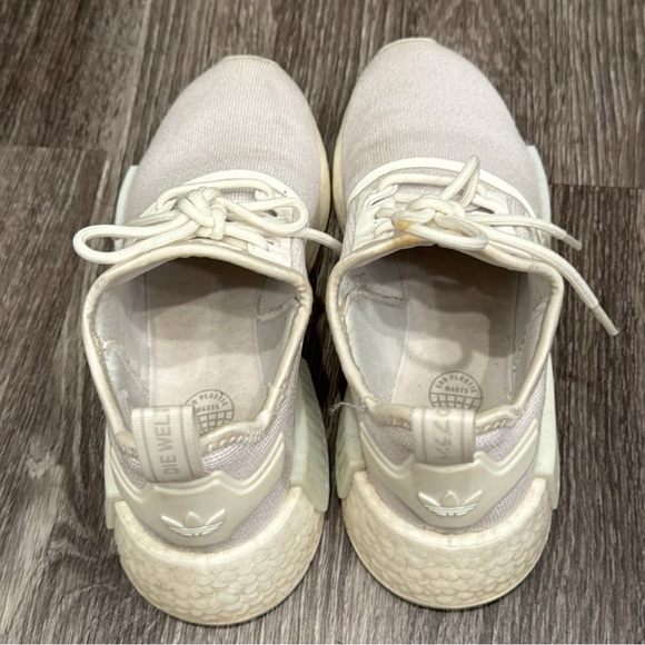 adidas Originals White NMD R1 Sneaker (Unisex Child Size 5) - Picture 4 of 4